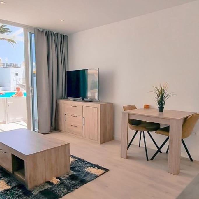 Puerto Del Carmen Airconditioned 2Bed Poolside Apt Екстериор снимка