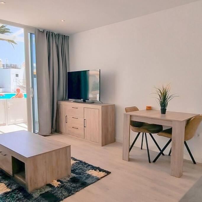 Puerto Del Carmen Airconditioned 2Bed Poolside Apt Екстериор снимка